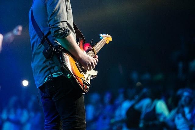 The Greatest 100 Guitarists