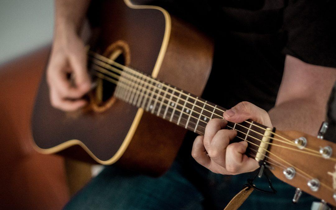 9 Best Guitars For Playing Bluegrass: Budget, Mid-range and High-end Bluegrass Guitars